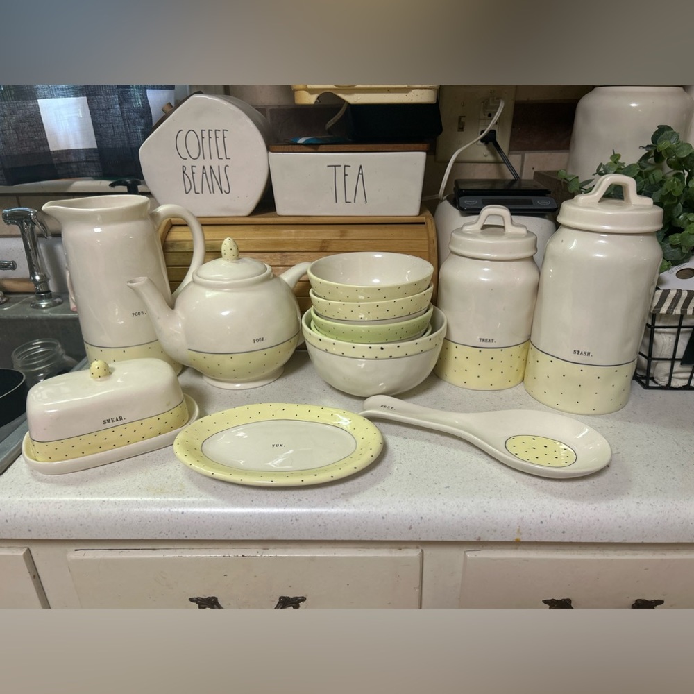 Rae Dunn 12 piece polka dot set